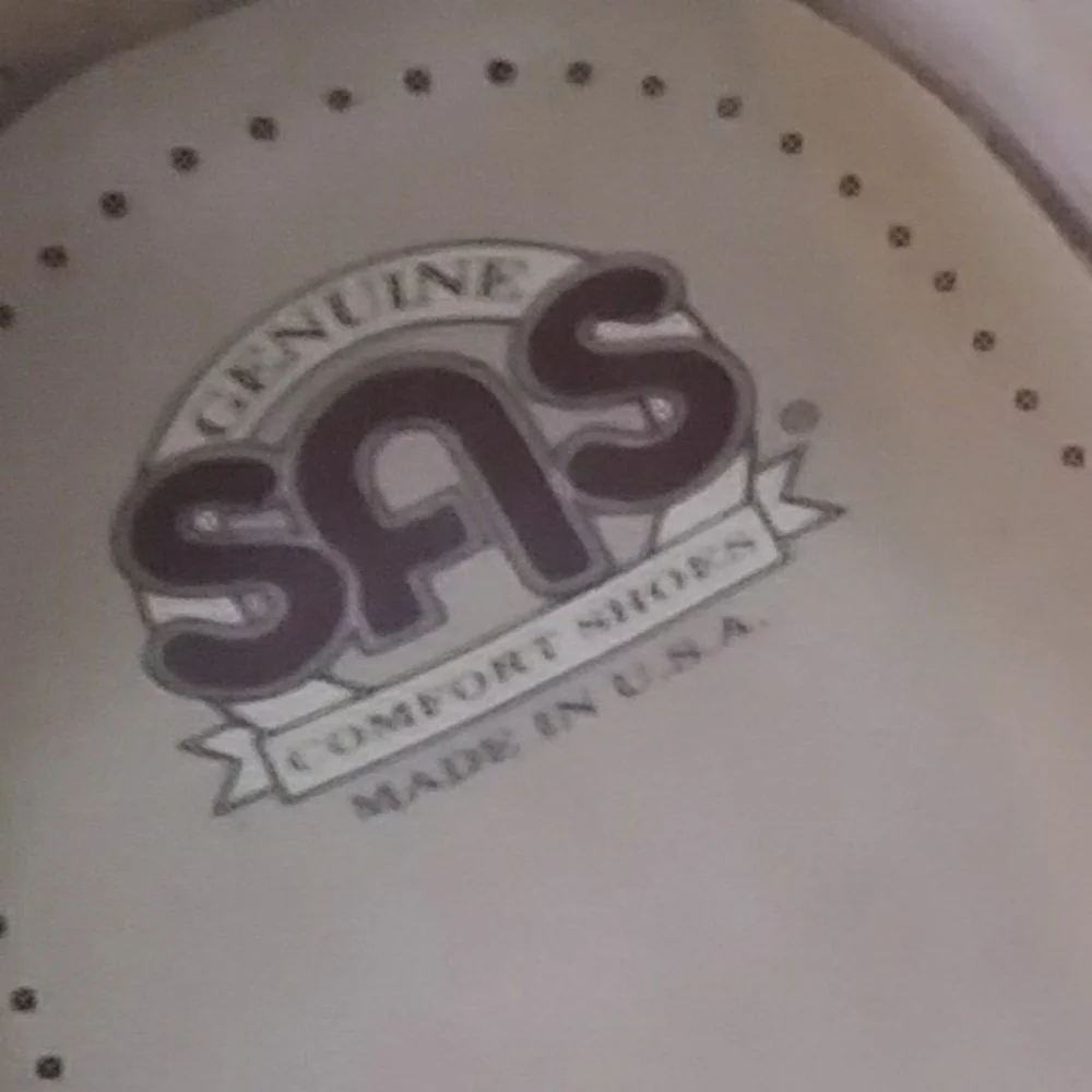 SAS Women's Comfort Loafers Leather Shoes Gold Flat Made In USA 🇺🇸 Sz 8 - Picture 9 of 15